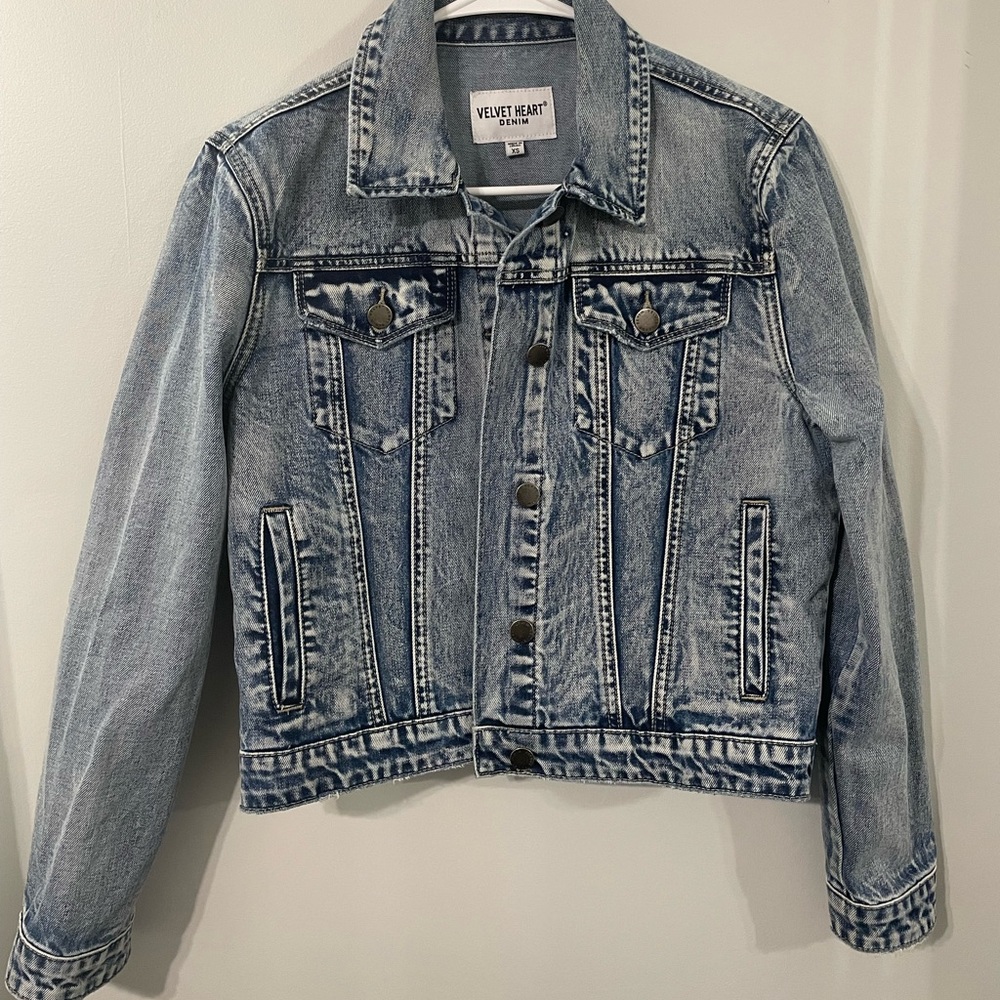 Velvet Heart denim jacket, woman’s size XS, never been worn, FREE SHIPPING 💫